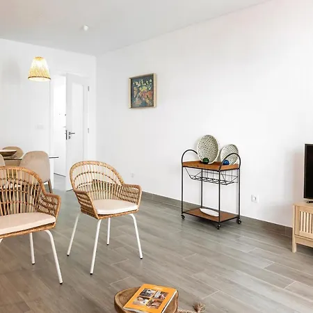 Terrace Apartment *
